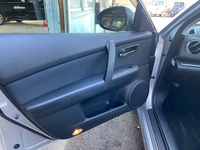 アテンザセダン ２０Ｓ　１オーナー禁煙車　タイヤレグノ　コーナーセンサー　ルーフ塗装痛みあり　マツダディーラー整備歴（25枚目）