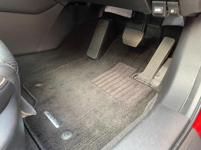 �����̂R�U�O�x�摜�̓��C���ɂĂ����肷�邱�Ƃ��\�ł��B���C���ł����肷��ƁA�J�����𓮂����Ď��ۂɏ���Ă���悤�ȃo�[�`�����̌����ł��܂��I�ʔ����ł���B���₢���킹����������