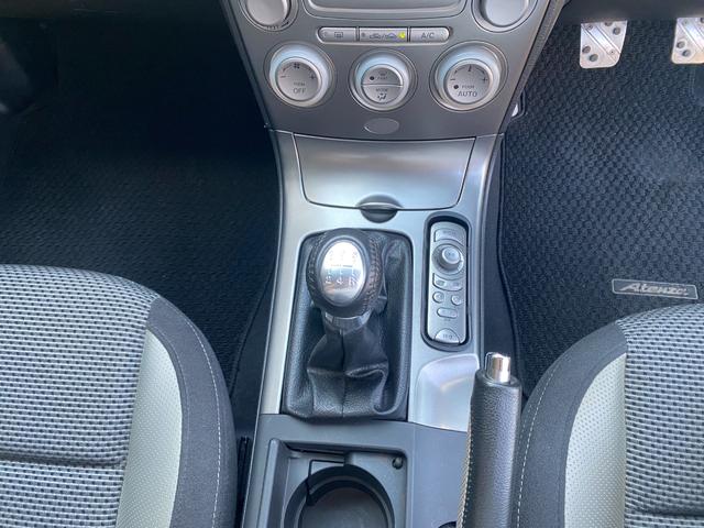 �����̂R�U�O�x�摜�̓��C���ɂĂ����肷�邱�Ƃ��\�ł��B���C���ł����肷��ƁA�J�����𓮂����Ď��ۂɏ���Ă���悤�ȃo�[�`�����̌����ł��܂��I�ʔ����ł���B���₢���킹����������