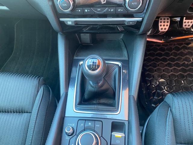 �ʐ^�͂S�O���ȏ�B��悤�ɂ��Ă��܂��B�����i�����łȂ��A���̎ʐ^�ȂǎԂ̏�Ԃ��킩��悤�ɐS�����Ă���܂��B�ǉ��Ō������Ƃ��낪����ꍇ�͋C�y�ɂ��₢���킹����������