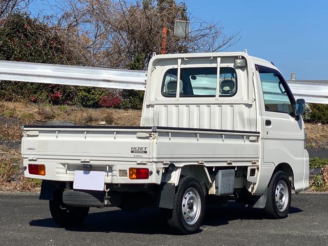 �N���}�̎ʐ^�͂S�O���ȏ���悤�ɂ��Ă��܂����ꕨ�ꉿ�̒��ÎԂȂ̂ŊO���ׂ̍����L�Y��^�b�`�y���B�����̓V�[�g�̏�Ԃ�p�l����I�[�f�B�I�������������B�e���Ă���܂��I���i�M��´�@�j��