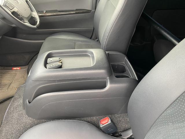 ハイエースバン スーパーＧＬ　ダークプライムＩＩ　後席モニター　１オーナー禁煙　両側電動ドア　スマートキー２個　３６０モニター　ベッドキット　ナビ（32枚目）