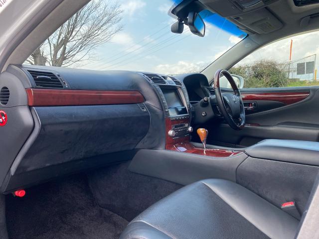 LS LS600h バージョンS Iパッケージ 屋根車庫保管 レーダークルーズ TV バックカメラ サンルーフ スマートキー(31枚目)