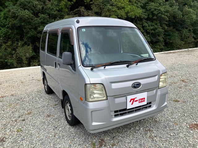サンバーバン トランスポーター　軽バン　ＭＴ　両側スライドドア　キーレスエントリー　エアコン　パワーウィンドウ　運転席エアバッグ　ＣＤ（5枚目）