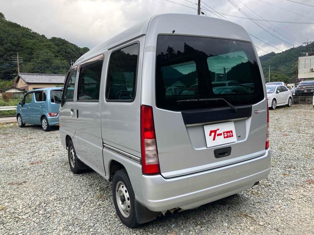 サンバーバン トランスポーター　軽バン　ＭＴ　両側スライドドア　キーレスエントリー　エアコン　パワーウィンドウ　運転席エアバッグ　ＣＤ（9枚目）