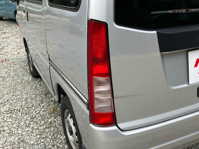 サンバーバン トランスポーター　軽バン　ＭＴ　両側スライドドア　キーレスエントリー　エアコン　パワーウィンドウ　運転席エアバッグ　ＣＤ（14枚目）