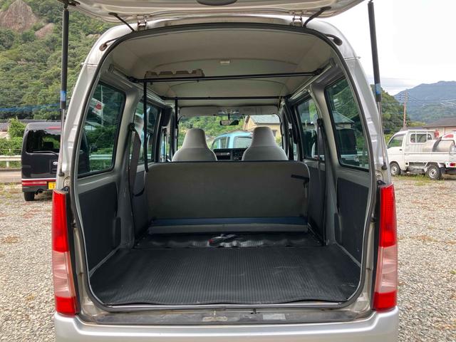 サンバーバン トランスポーター　軽バン　ＭＴ　両側スライドドア　キーレスエントリー　エアコン　パワーウィンドウ　運転席エアバッグ　ＣＤ（15枚目）