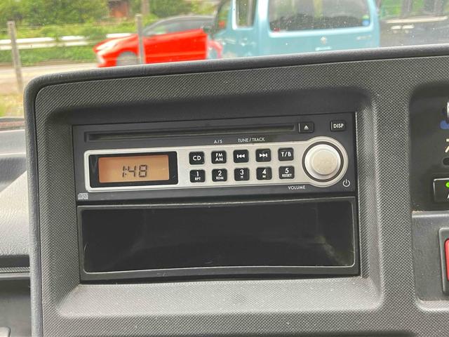 サンバーバン トランスポーター　軽バン　ＭＴ　両側スライドドア　キーレスエントリー　エアコン　パワーウィンドウ　運転席エアバッグ　ＣＤ（27枚目）