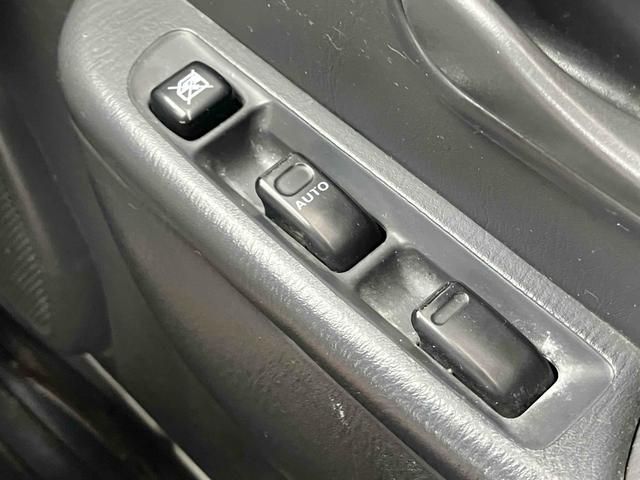 サンバーバン トランスポーター　軽バン　ＭＴ　両側スライドドア　キーレスエントリー　エアコン　パワーウィンドウ　運転席エアバッグ　ＣＤ（36枚目）