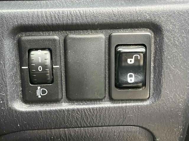 サンバーバン トランスポーター　軽バン　ＭＴ　両側スライドドア　キーレスエントリー　エアコン　パワーウィンドウ　運転席エアバッグ　ＣＤ（37枚目）