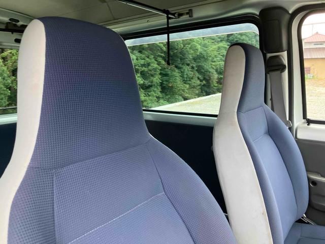 サンバーバン トランスポーター　軽バン　ＭＴ　両側スライドドア　キーレスエントリー　エアコン　パワーウィンドウ　運転席エアバッグ　ＣＤ（41枚目）