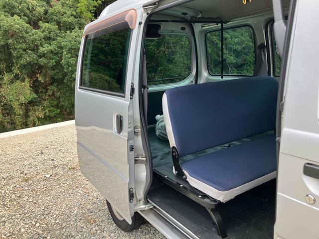 サンバーバン トランスポーター　軽バン　ＭＴ　両側スライドドア　キーレスエントリー　エアコン　パワーウィンドウ　運転席エアバッグ　ＣＤ（43枚目）