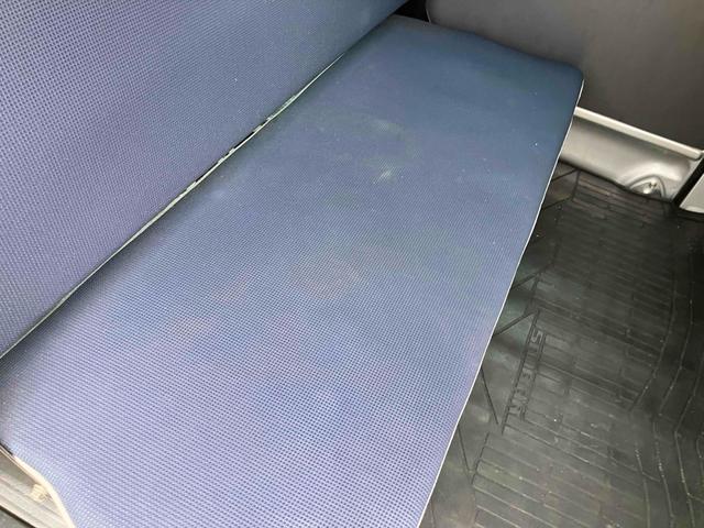 サンバーバン トランスポーター　軽バン　ＭＴ　両側スライドドア　キーレスエントリー　エアコン　パワーウィンドウ　運転席エアバッグ　ＣＤ（46枚目）