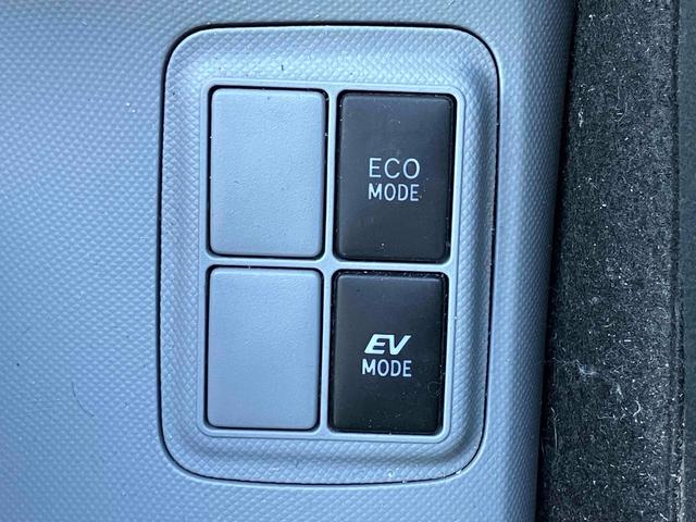 アクア Ｓ　ドライブレコーダー　ＥＴＣ　バックカメラ　ナビ　ＴＶ　電動格納ミラー　ＣＶＴ　衝突安全ボディ　ＡＢＳ　ＥＳＣ　ＣＤ　Ｂｌｕｅｔｏｏｔｈ　エアコン　パワーステアリング　パワーウィンドウ（11枚目）