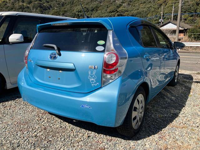 アクア Ｓ　ドライブレコーダー　ＥＴＣ　バックカメラ　ナビ　ＴＶ　電動格納ミラー　ＣＶＴ　衝突安全ボディ　ＡＢＳ　ＥＳＣ　ＣＤ　Ｂｌｕｅｔｏｏｔｈ　エアコン　パワーステアリング　パワーウィンドウ（14枚目）