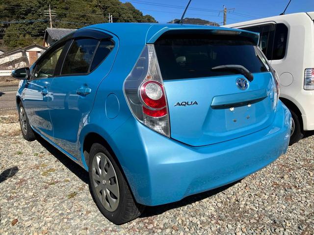 アクア Ｓ　ドライブレコーダー　ＥＴＣ　バックカメラ　ナビ　ＴＶ　電動格納ミラー　ＣＶＴ　衝突安全ボディ　ＡＢＳ　ＥＳＣ　ＣＤ　Ｂｌｕｅｔｏｏｔｈ　エアコン　パワーステアリング　パワーウィンドウ（16枚目）