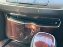 ロイヤルサルーン　ハイブリッド　ドライブレコーダー　バックカメラ　ナビ　ＴＶ　オートクルーズコントロール　オートライト　ＨＩＤ　パワーシート　スマートキー　電動格納ミラー　ＣＶＴ　盗難防止システム　衝突安全ボディ（39枚目）