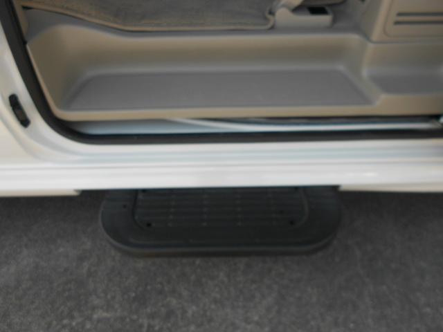 エブリイワゴン ＰＺターボスペシャル　デュアルカメラブレーキサポート／走行３１２６０キロ／ＳＤナビ・フルセグＴＶ／バックカメラ／ＥＴＣ／プッシュスタート／両側電動スライドドア／ＨＩＤライト／純正アルミ／オートステップ／禁煙車（9枚目）