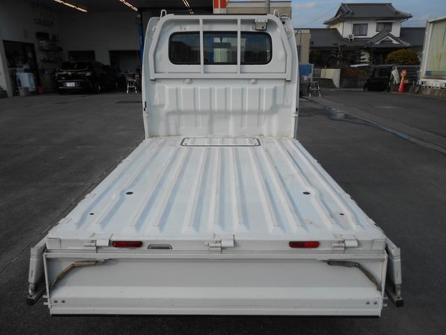 キャリイトラック KCエアコン・パワステ農繁仕様 4WD車/5速MT/デフロック/ゲートプロテクター/禁煙車(11枚目)