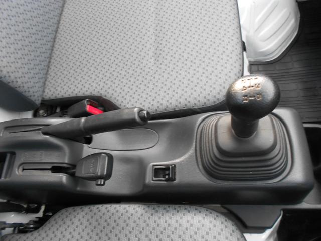 キャリイトラック KCエアコン・パワステ農繁仕様 4WD車/5速MT/デフロック/ゲートプロテクター/禁煙車(18枚目)