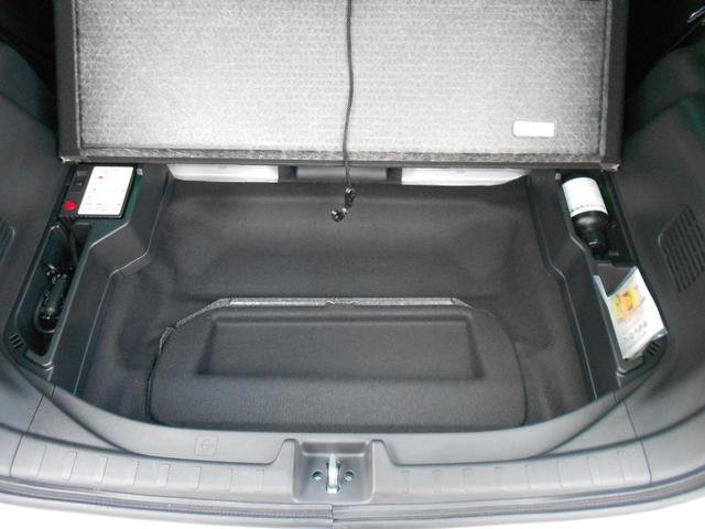 Ｎ－ＯＮＥ プレミアム　ホンダセンシング／走行８９５０キロ／純正オーディオディスプレイ／バックカメラ／ＬＥＤライト／純正アルミ／スマートキー／シートヒーター／禁煙車（14枚目）