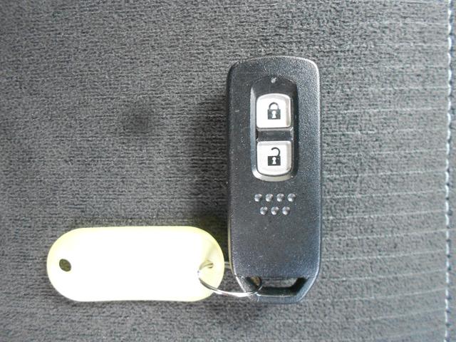 Ｎ－ＯＮＥ プレミアム　ホンダセンシング／走行８９５０キロ／純正オーディオディスプレイ／バックカメラ／ＬＥＤライト／純正アルミ／スマートキー／シートヒーター／禁煙車（32枚目）