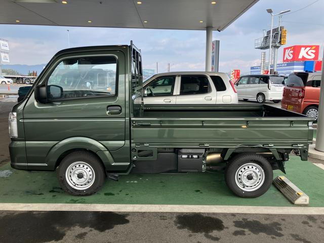 キャリイトラック ＫＣエアコン・パワステ農繁　７型　サポカー　デュアルカメラブレーキサポート│１２インチラジアルタイヤ│マニュアルエアコン│ウレタンステアリングホイール（9枚目）