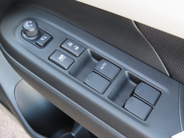 �^�]�ȃA�[�����X�g�ɁA�y�����R���h�A�~���[�z�y�p���[�E�B���h�E�z�X�C�b�`����B�茳�ő��색�N���N�B