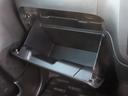 助手席前の収納スペース★車検証などはグローブボックスへ☆