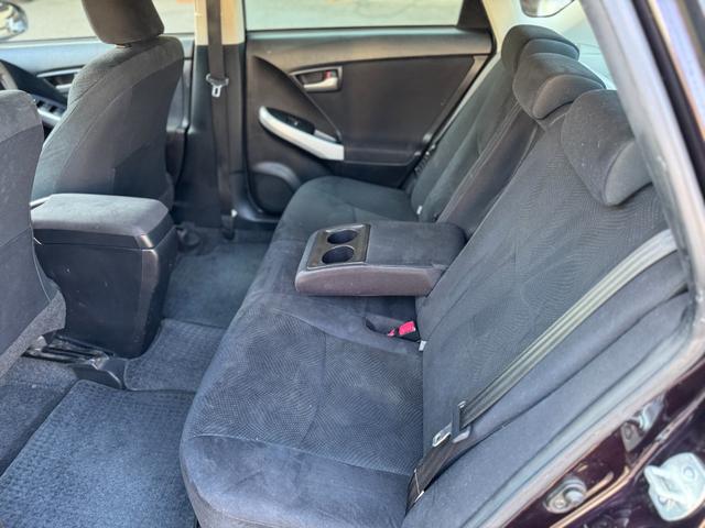 プリウス Ｓ　３０系　後期モデル　ディープアメジストマイカメタリック　ユーザー買取車　プッシュスタート　ＥＴＣ　傷あり（33枚目）