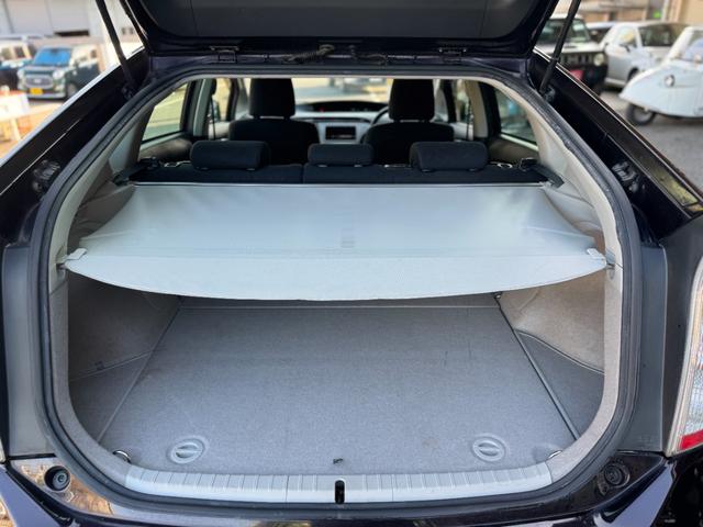 プリウス Ｓ　３０系　後期モデル　ディープアメジストマイカメタリック　ユーザー買取車　プッシュスタート　ＥＴＣ　傷あり（36枚目）