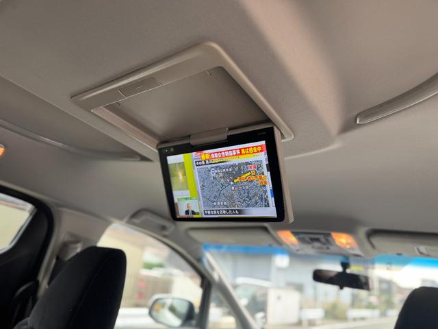 アルファード ２．５Ｓ　８人乗り　両側電動スライドドア　純正ナビ　ＴＶ　バックカメラ　後席モニター　クルーズコントロール　クリアランスソナー（4枚目）