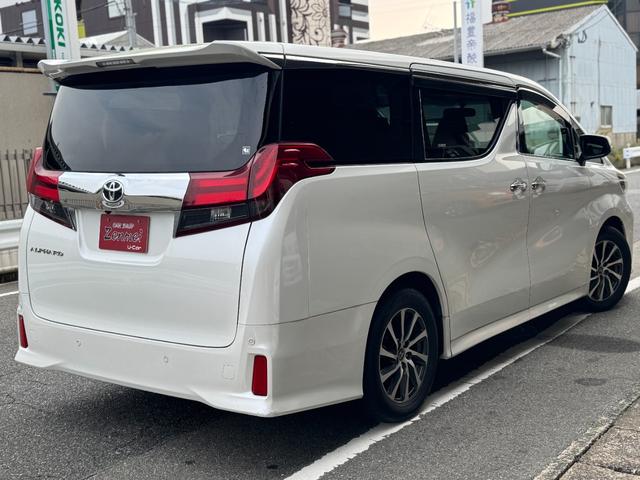 アルファード ２．５Ｓ　８人乗り　両側電動スライドドア　純正ナビ　ＴＶ　バックカメラ　後席モニター　クルーズコントロール　クリアランスソナー（8枚目）