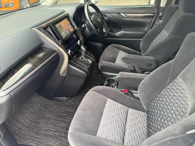 アルファード ２．５Ｓ　８人乗り　両側電動スライドドア　純正ナビ　ＴＶ　バックカメラ　後席モニター　クルーズコントロール　クリアランスソナー（25枚目）