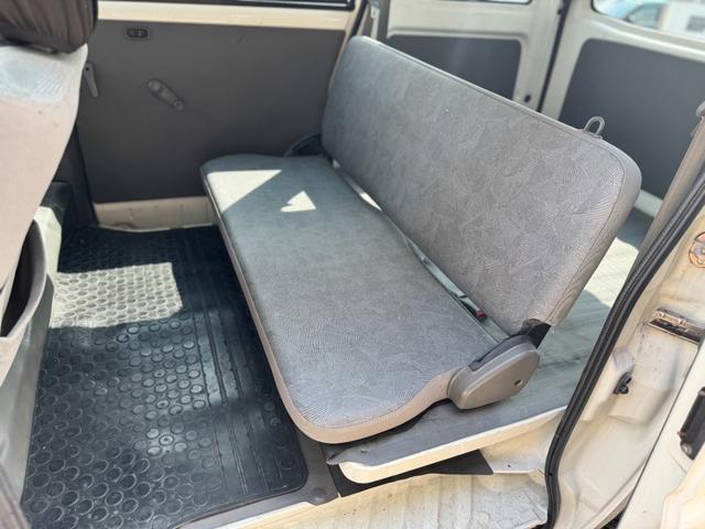 クリッパーバン DX ユーザー買取車 4WD AT グリルガード リフトアップ 車検令和9年11月 社外ナビ TV Bluetooth ホワイトパールオールペン(30枚目)