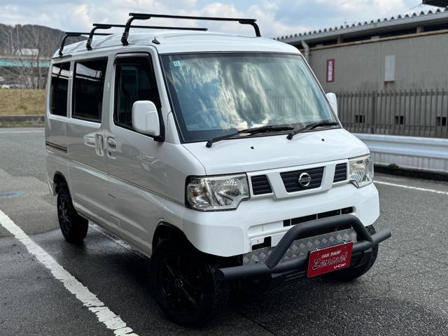 クリッパーバン DX ユーザー買取車 4WD AT グリルガード リフトアップ 車検令和9年11月 社外ナビ TV Bluetooth ホワイトパールオールペン(40枚目)