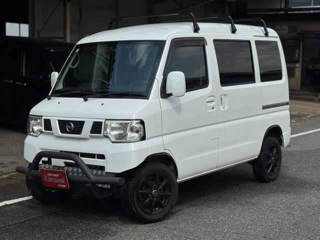 クリッパーバン DX ユーザー買取車 4WD AT グリルガード リフトアップ 車検令和9年11月 社外ナビ TV Bluetooth ホワイトパールオールペン(50枚目)