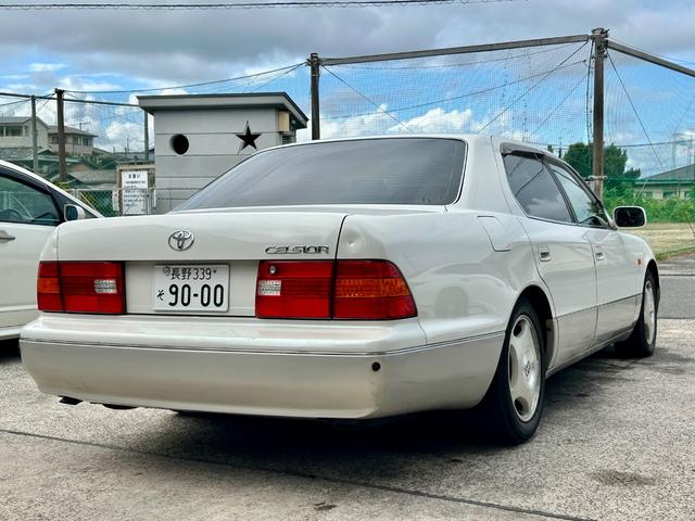 セルシオ Ｂ仕様　ｅＲバージョン　車高調・サンルーフ・革シート・マルチ・シートヒーター・パワーシート・オートライト・ウッドコンビハンドル（16枚目）