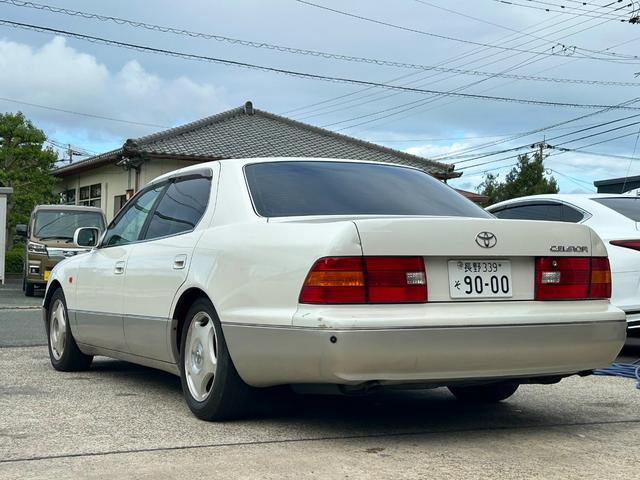 セルシオ Ｂ仕様　ｅＲバージョン　車高調・サンルーフ・革シート・マルチ・シートヒーター・パワーシート・オートライト・ウッドコンビハンドル（17枚目）