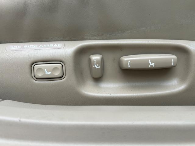 セルシオ Ｂ仕様　ｅＲバージョン　車高調・サンルーフ・革シート・マルチ・シートヒーター・パワーシート・オートライト・ウッドコンビハンドル（20枚目）
