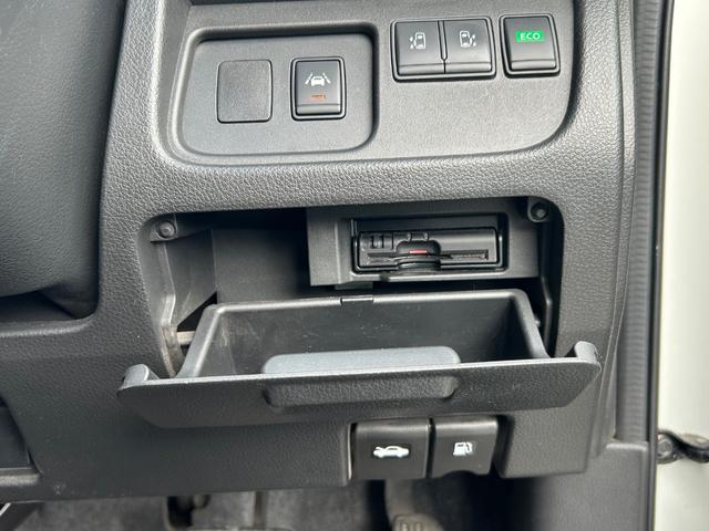 セレナ ハイウェイスター　Ｖセレクション＋セーフティ　ＳＨＶ　ＥＴＣ・ＴＶ・Ｂｌｕｅｔｏｏｔｈ・ＣＤ／ＤＶＤ（40枚目）