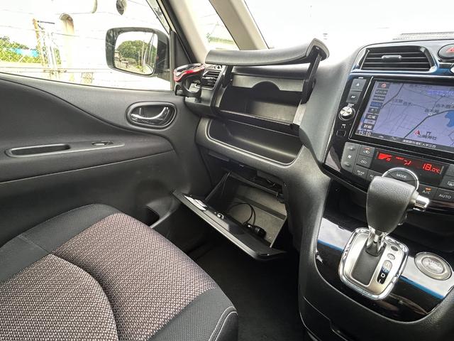 セレナ ハイウェイスター　Ｖセレクション＋セーフティ　ＳＨＶ　ＥＴＣ・ＴＶ・Ｂｌｕｅｔｏｏｔｈ・ＣＤ／ＤＶＤ（45枚目）