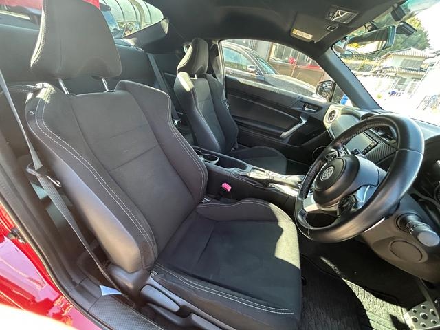 86 GT 保証1年・ロッソモデルマフラー・サイドウィンドウルバーパネル・ドラレコ・ETC(30枚目)