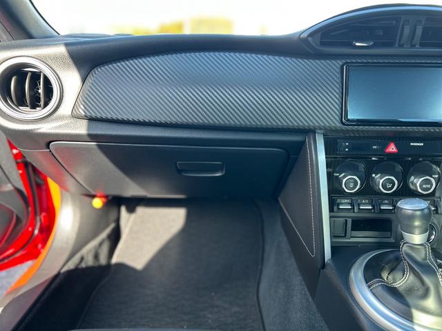 86 GT 保証1年・ロッソモデルマフラー・サイドウィンドウルバーパネル・ドラレコ・ETC(49枚目)