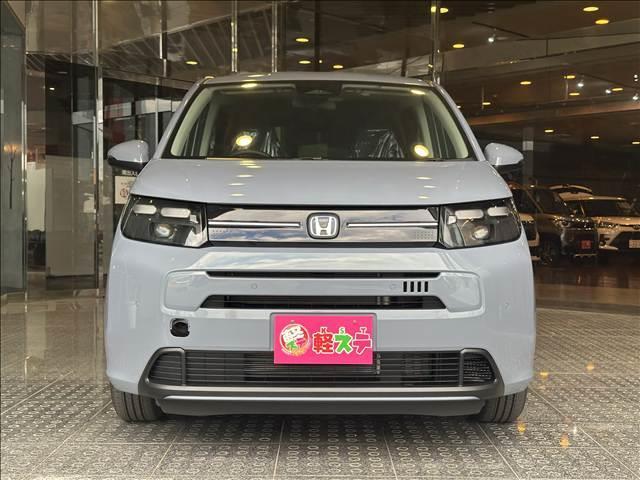 フリード e:HEVエアー EX 登録済未使用車 バックカメラ ブレーキサポート レーンサポート ソナー クルーズコントロール シートヒーター 両側電動スライドドア スマートキー アイドリングストップ オートエアコン 電動格納ミラー(3枚目)