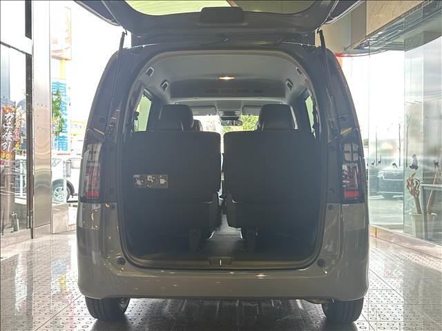 フリード e:HEVエアー EX 登録済未使用車 バックカメラ ブレーキサポート レーンサポート ソナー クルーズコントロール シートヒーター 両側電動スライドドア スマートキー アイドリングストップ オートエアコン 電動格納ミラー(6枚目)