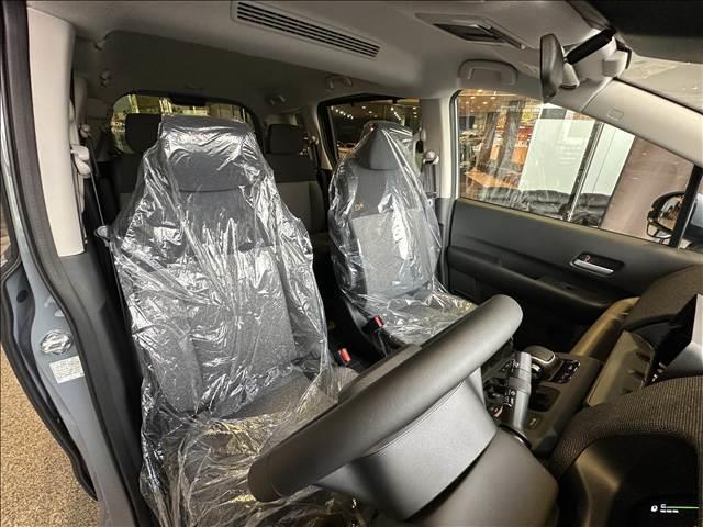 フリード ｅ：ＨＥＶエアー　ＥＸ　登録済未使用車　バックカメラ　ブレーキサポート　レーンサポート　ソナー　クルーズコントロール　シートヒーター　両側電動スライドドア　スマートキー　アイドリングストップ　オートエアコン　電動格納ミラー（16枚目）