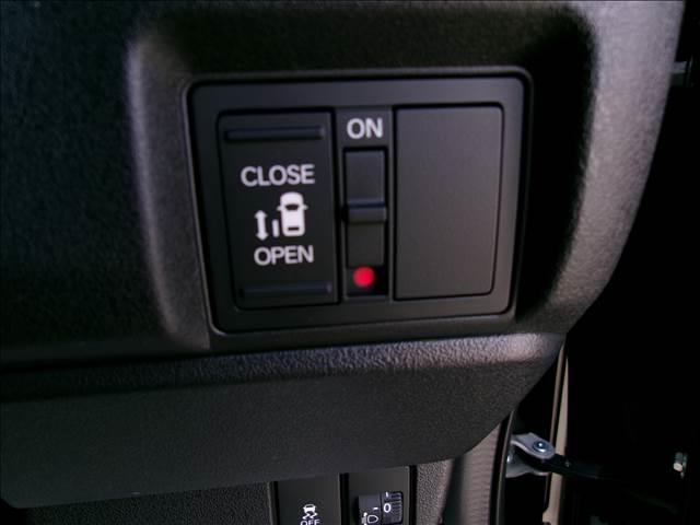 N-BOXカスタム ベースグレード 届出済未使用車 バックカメラ ブレーキサポート レーンサポート ソナー クルーズコントロール 左側電動スライドドア Wシートヒーター スマートキー プッシュスタートSTOM(12枚目)