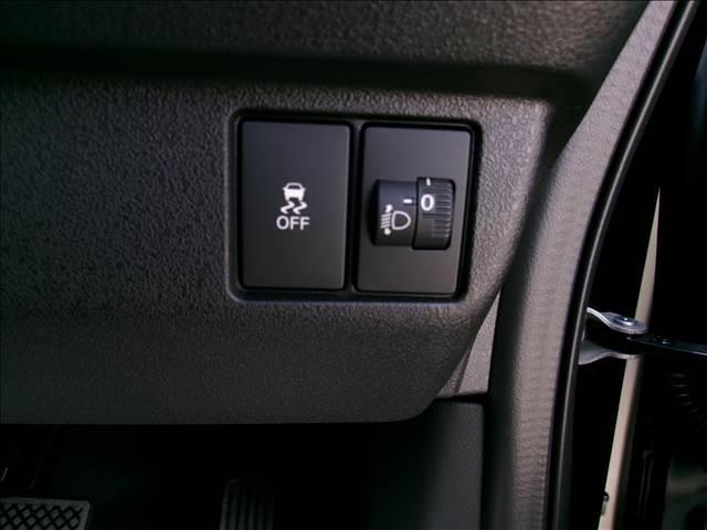 N-BOXカスタム ベースグレード 届出済未使用車 バックカメラ ブレーキサポート レーンサポート ソナー クルーズコントロール 左側電動スライドドア Wシートヒーター スマートキー プッシュスタートSTOM(13枚目)