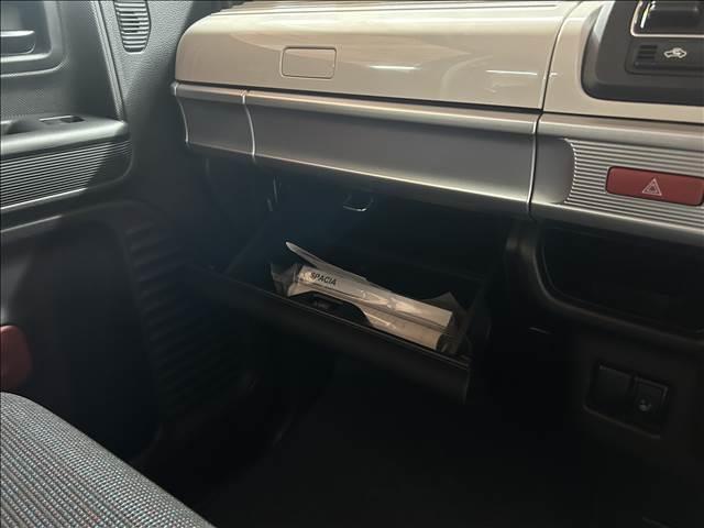 スペーシア ハイブリッドＸ　届出済未使用車　ブレーキサポート　レーンサポート　ソナー　クルーズコントロール　ＬＥＤヘッドライト　アイドリングストップ　両側電動スライドドア　Ｗシートヒーター　オートライト（16枚目）